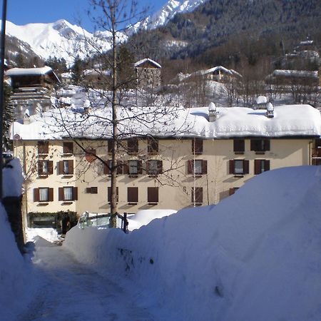 Hotel Tavernier Courmayeur Exterior photo